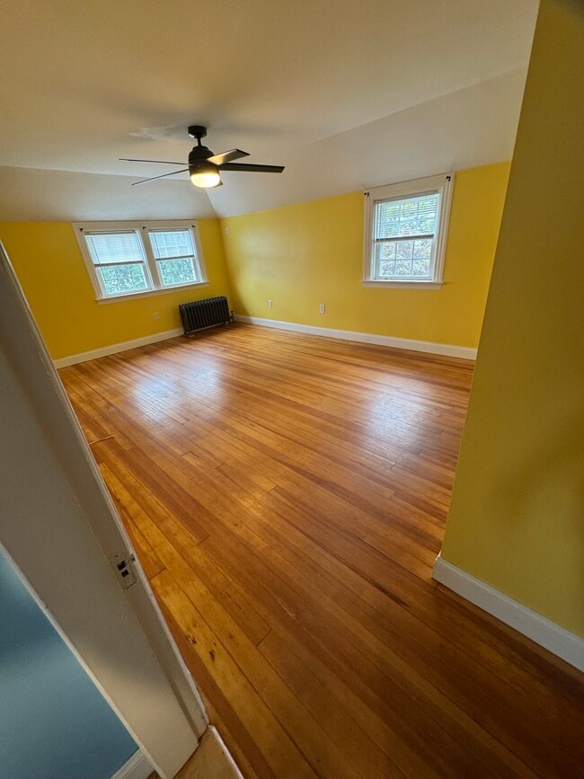 300 Farmington Ave Unit 2nd floor