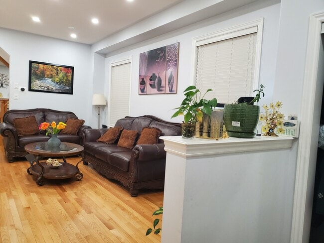 Photo - 302 Sunny Meadow Blvd