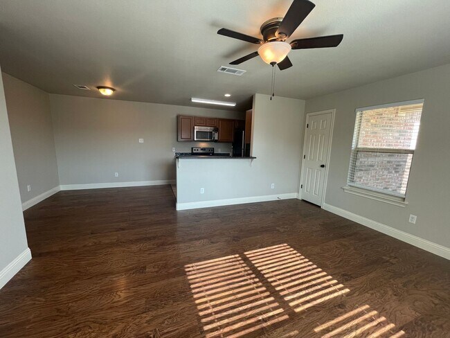 Building Photo - 8125-8127 Tanner Ave Unit 8125 Tanner Rental