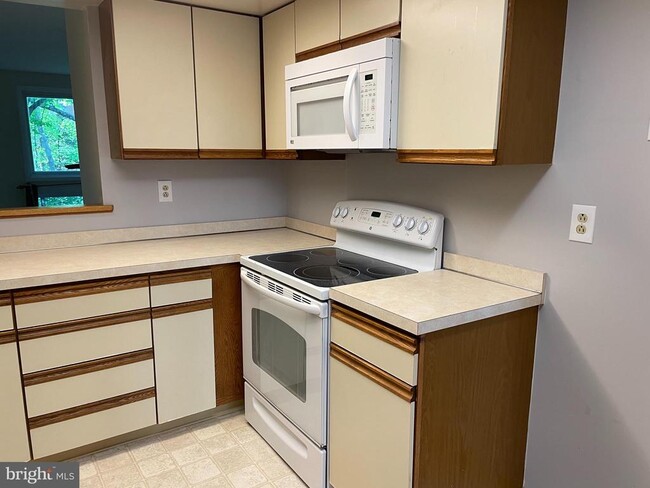 Photo - 3208 Champions Dr