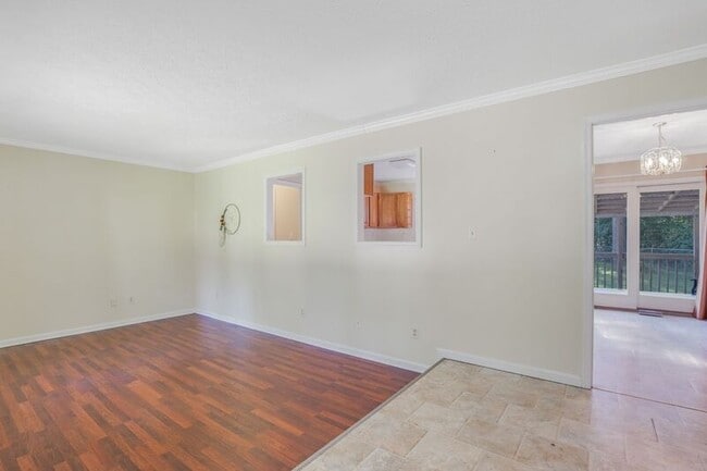 Photo - 8170 Linda Ln