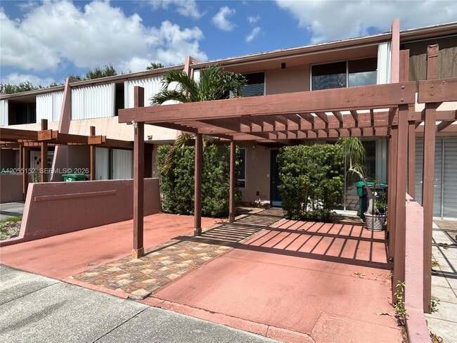 Photo - 14110 SW Kendale Lakes Cir