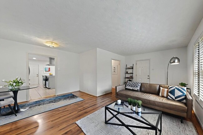 Photo - 7305 Lehigh Dr