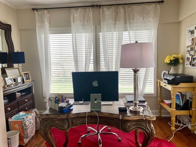 Photo - 693 N 23rd St