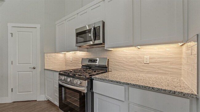 Photo - 491 Azurite Rd