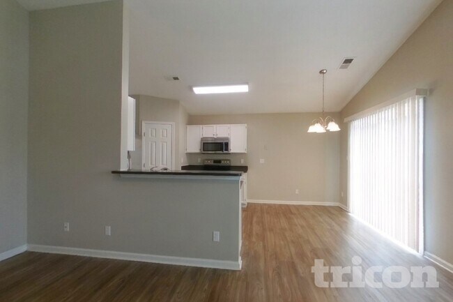 143 Markham Dr