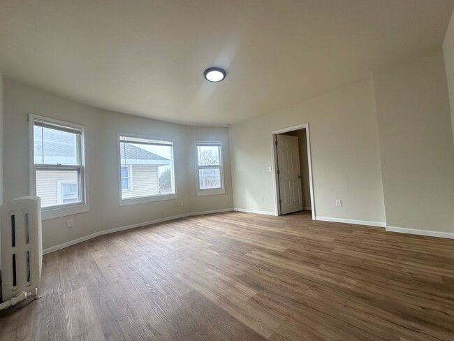 Building Photo - 828 S Maple Ave Unit Apt. C