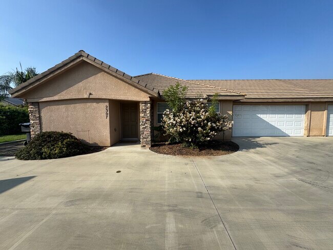 Photo - 2301 N Vickie Ct Unit 2301 Vickie Ct