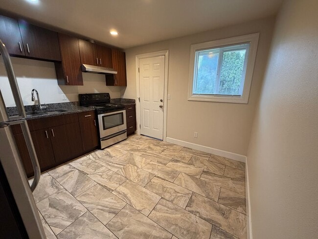 Photo - 211 Unit 206 14th Ave SE