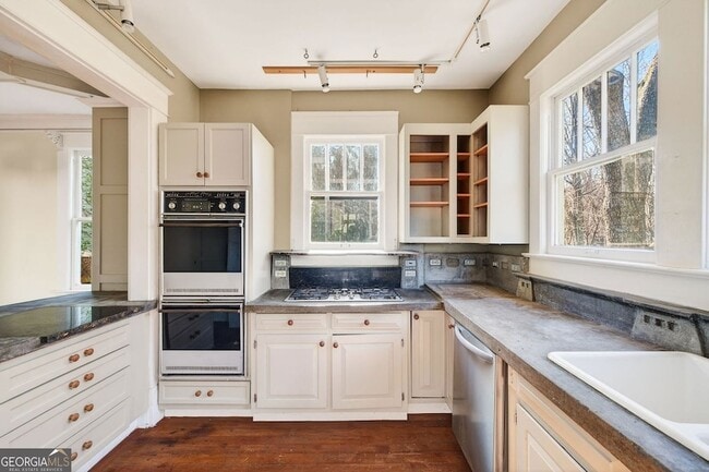 Photo - 300 Oxford Pl NE Unidad 1