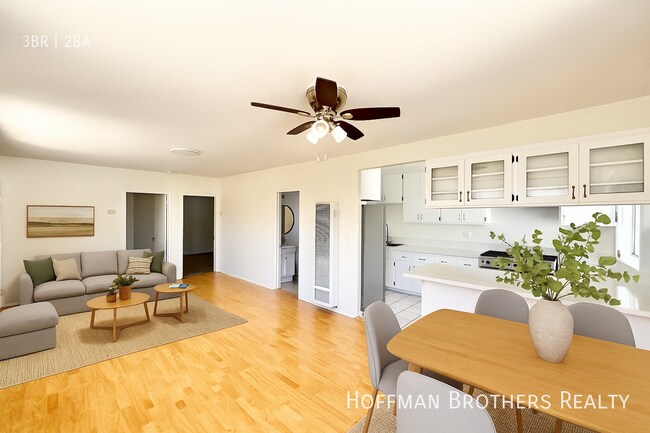 Photo - 5419 Harold Way Unidad 5