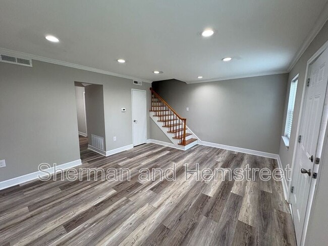 Photo - 2846 Walton Wy