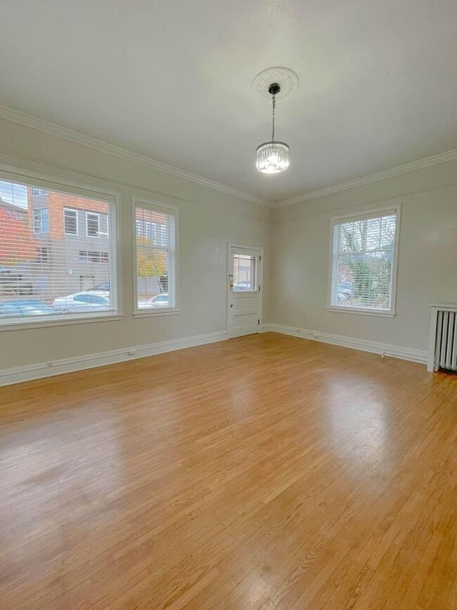 Edgecliff Apartments