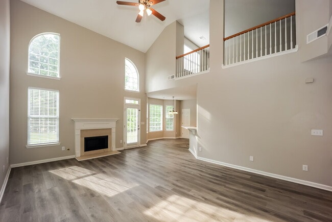 Photo - 7601 Hilltop Way