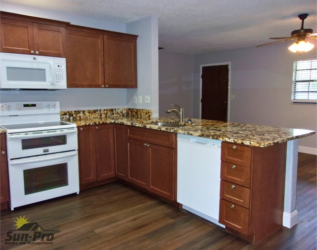 Photo - 323 Cavanah Dr