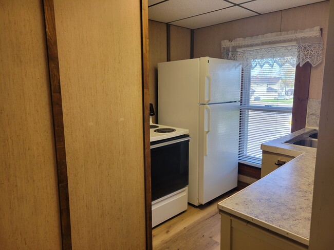 Photo - 204 E Broadway Ave