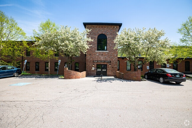 37 Wilton Rd Milford, NH