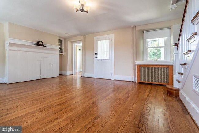 Photo - 110 Lyndell Rd