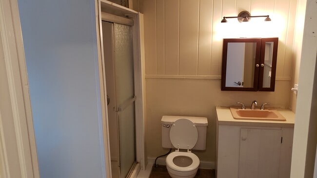 Photo - 11 Woolerton St Unit Upper 3 Bedroom