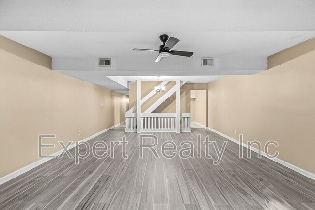 Photo - 510 Running Brook Rd