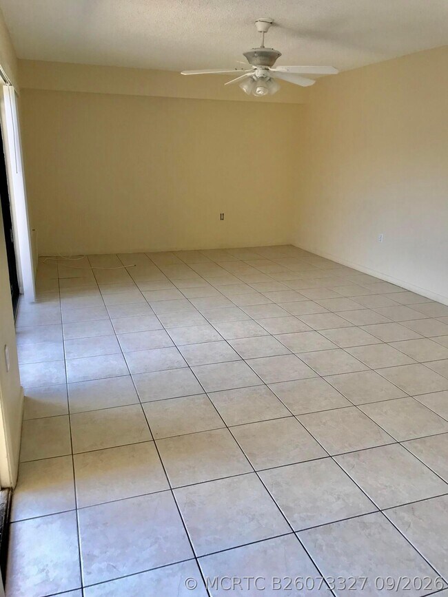 3719 37th Way