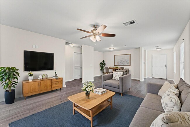 Photo - 1722 Ramsay Way