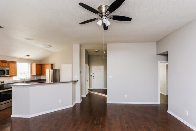 Photo - 312 Singleton Dr