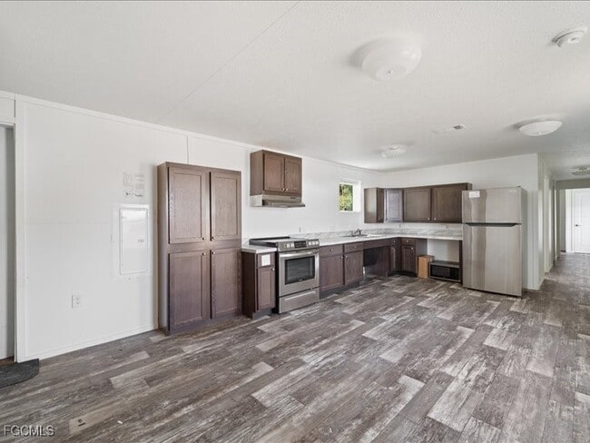 Photo - 1038 Canopy Ln SW