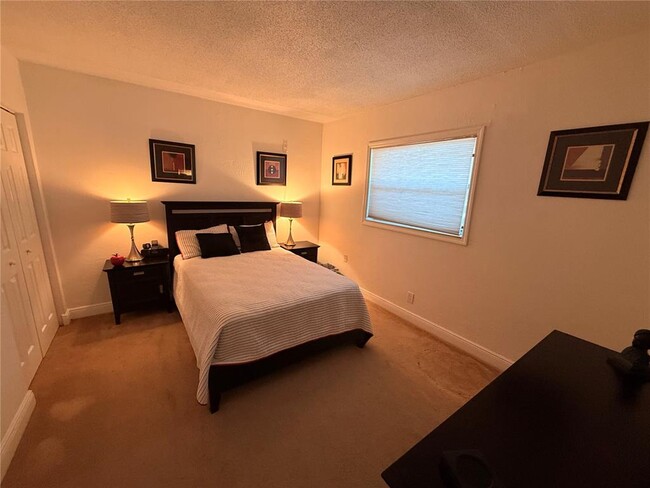 Photo - 4061 N Dixie Hwy Unit 1