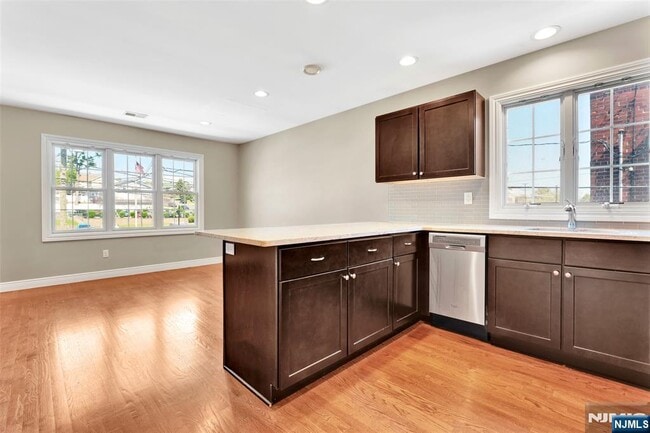Building Photo - 210 Hackensack St Unit C