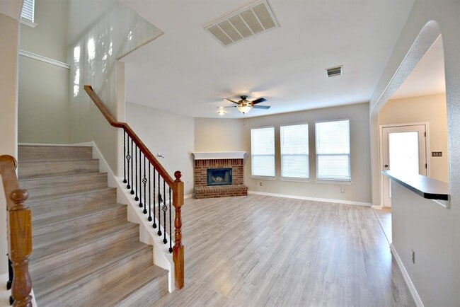 Photo - 2806 Stirrup Cove