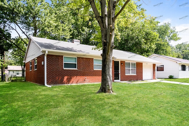 Photo - 8108 Penway St