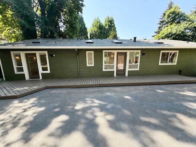 Photo - 9938 SW Terwilliger Blvd Unidad A - MAIN HOUSE
