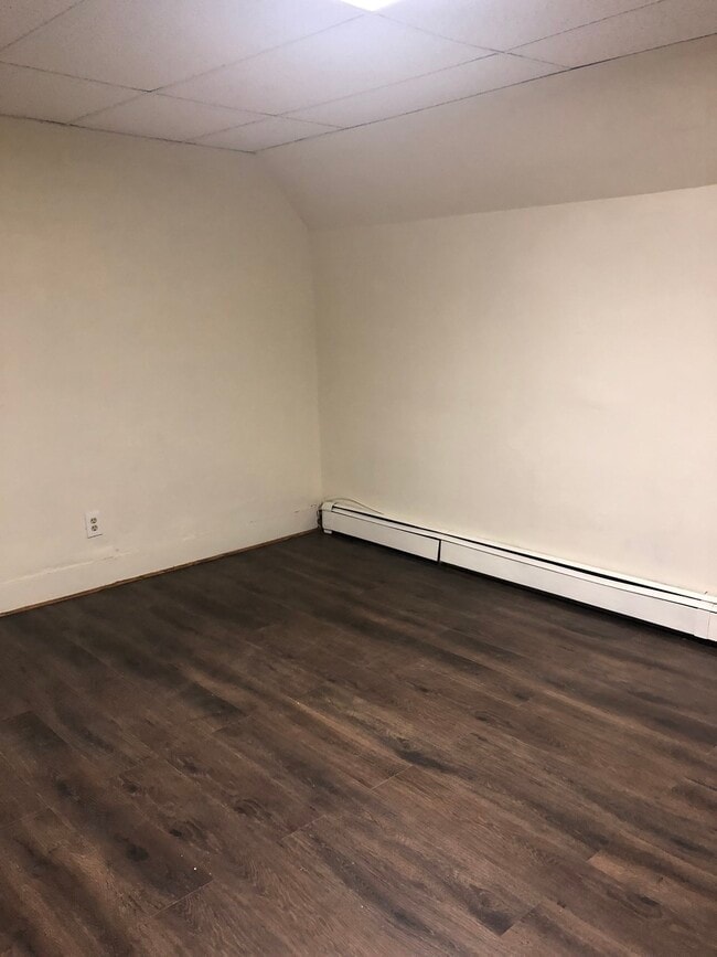 24 Linden St Unit 3