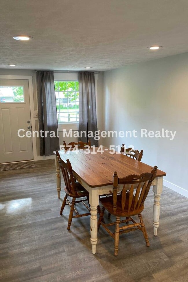 Photo - Updated 3 bedroom 1.5 bath home close to Notre Dame