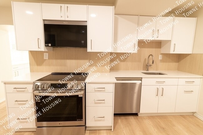 Photo - 15 N Pearl St Unit 1