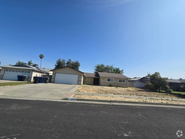 Building Photo - 3 BR 2 BA Available Now Rental