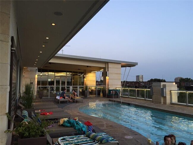 Building Photo - 112 Sandra Muraida Way Unit B6-11