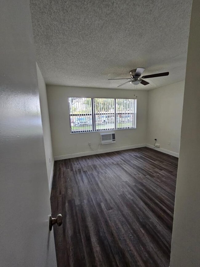 Photo - 18335 NW 68th Ave Unit 700-404A