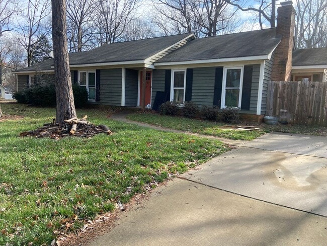 Lovely Two Bedroom in Charlotte! - Lovely Two Bedroom in Charlotte! House
