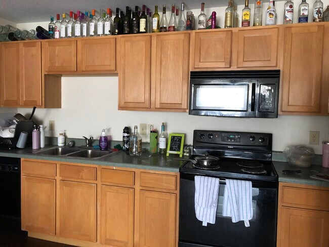 Photo - 3300 11th Ave Unidad 632