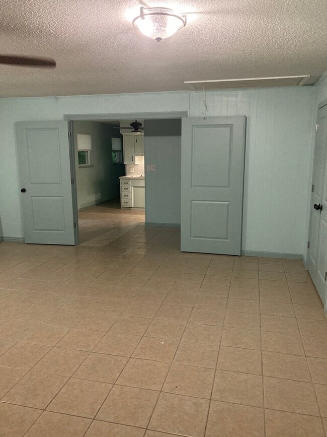 Photo - Newly Renovated Home in the heart of Springdale !