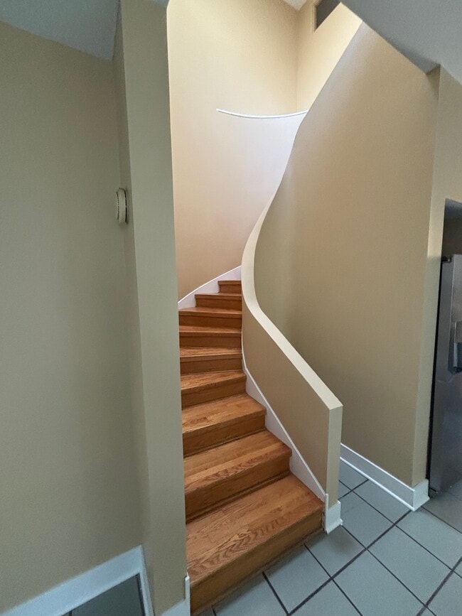 Photo - 2642 N Wilton Ave Unidad 3