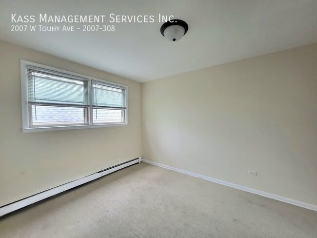 Photo - 2007 W Touhy Ave Unit 2007-308
