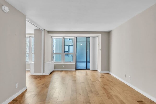 Photo - 224 W Rittenhouse Sq Unit 1618