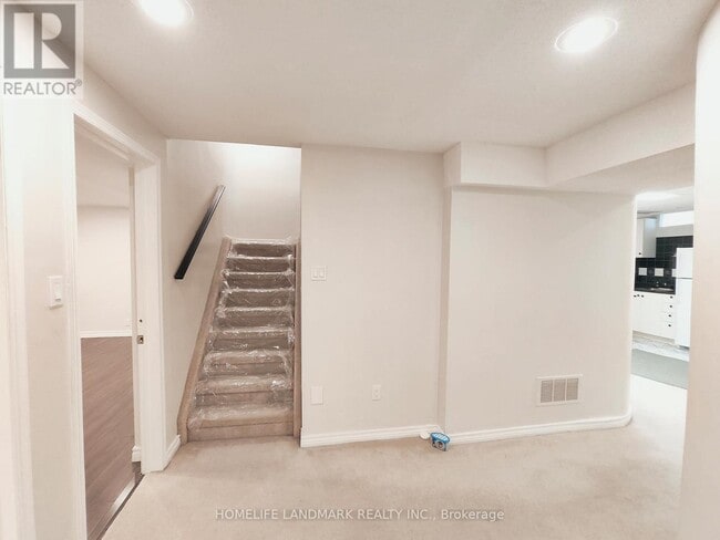 Photo - 15 Mary Elizabeth Crescent