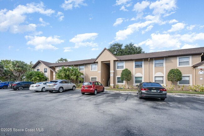 Photo - 130 Summer Pl Unit 5