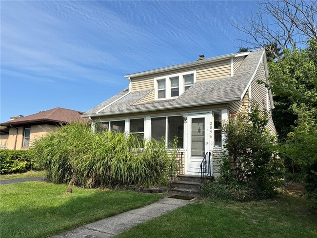 Building Photo - 2096 Norton St Rental