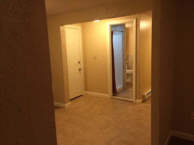 334 East St Unit Downstairs