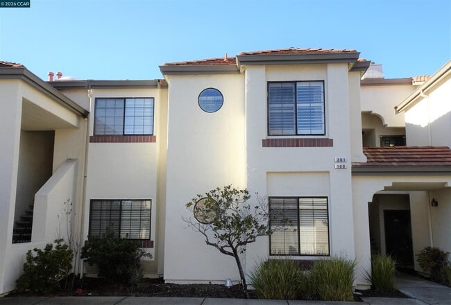 Building Photo - 85 Tahoe Ct Unit 201